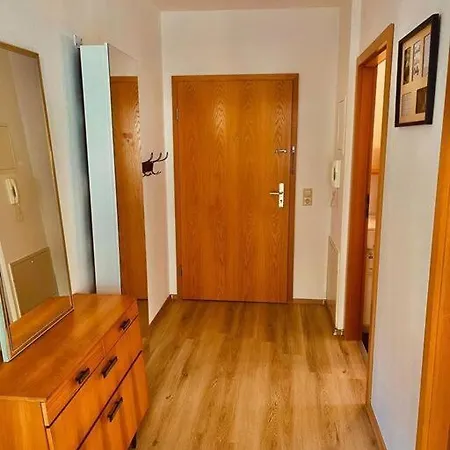 Apartment Sonniges In Ruhiger Und Zentraler Lage *
