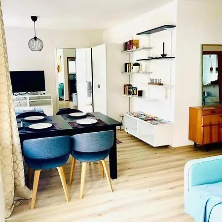 Sonniges In Ruhiger Und Zentraler Lage *